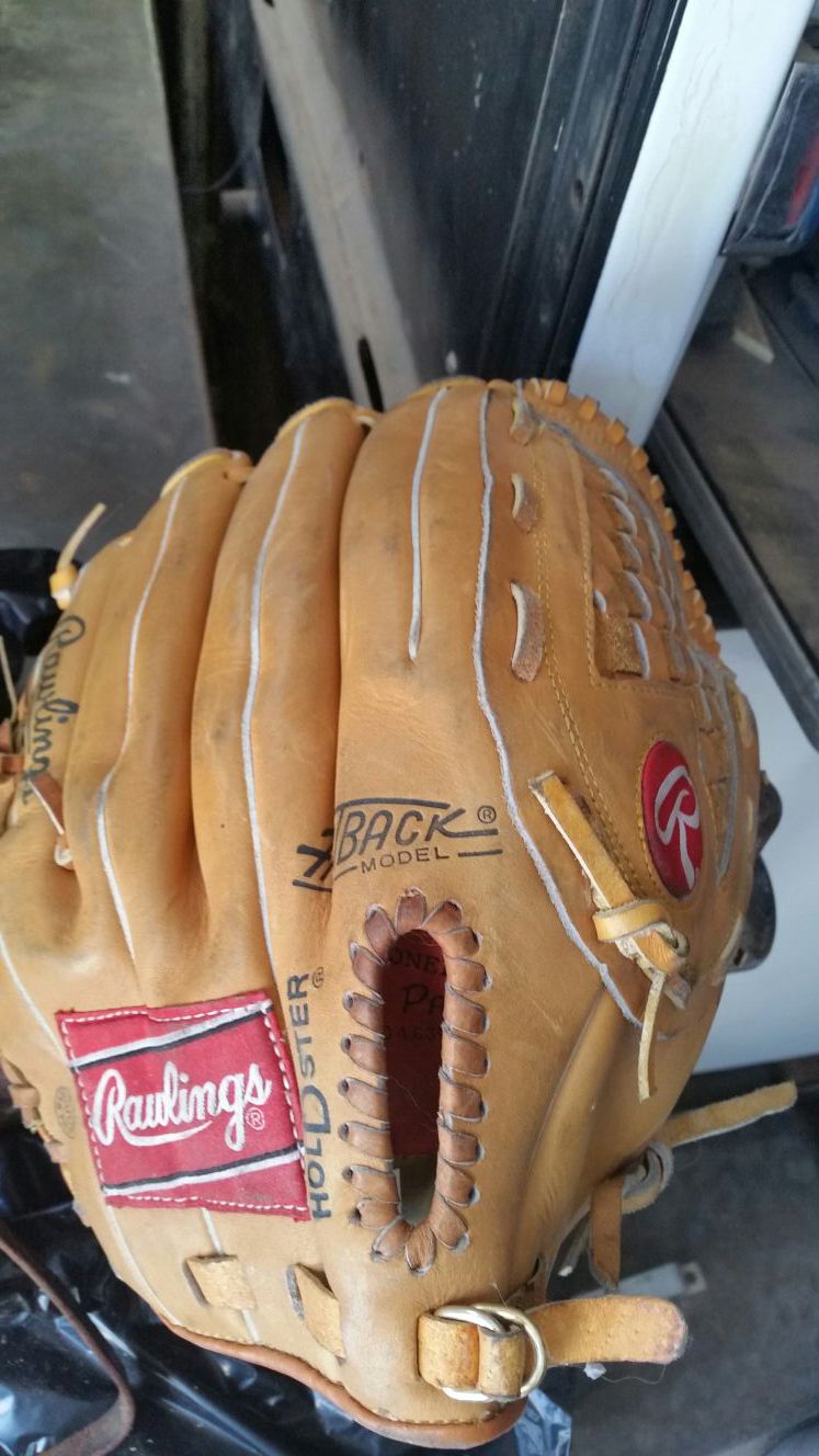 Rawlings baseball glove.