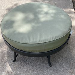36” Round Hampton Bay Metal Outdoor Ottoman Removeable & Washable Zippered Cushion Cover.  