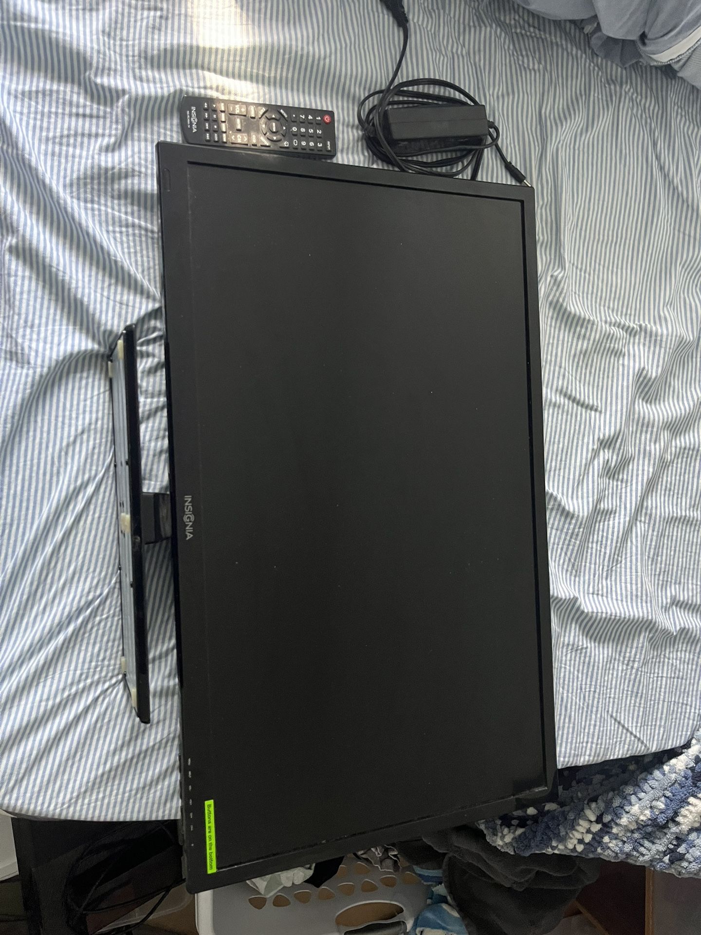 Insignia 32-Inch TV