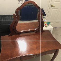 Small Vanity With Mirror