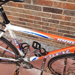 Trek 1000 Road Bike