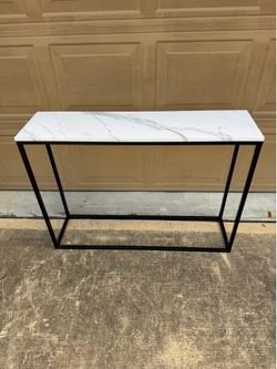 Industrial Console Table w/ White Faux Marble Top & Black Metal Frame – 41.75”