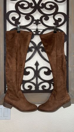 Women boots ( read description)