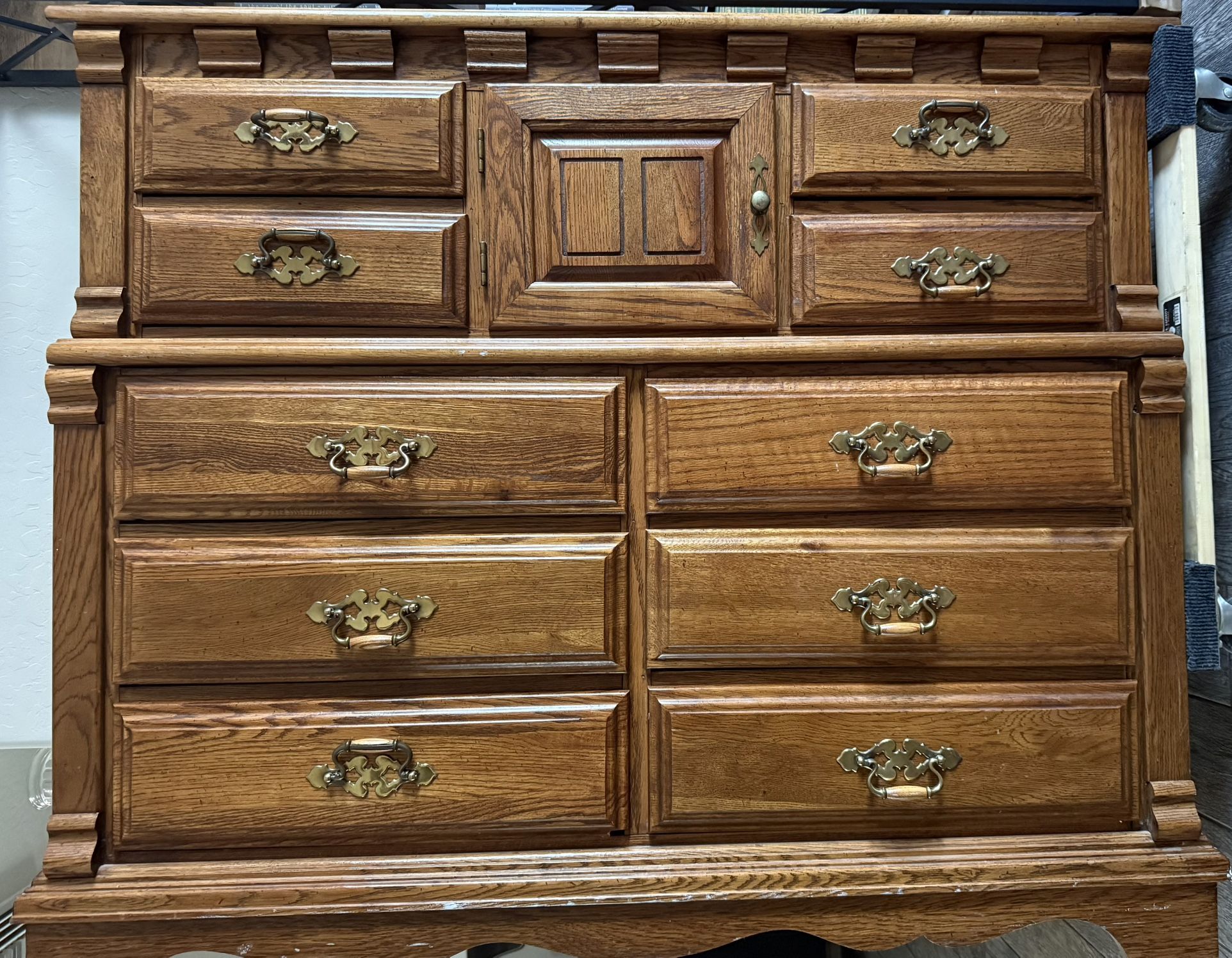 Dresser