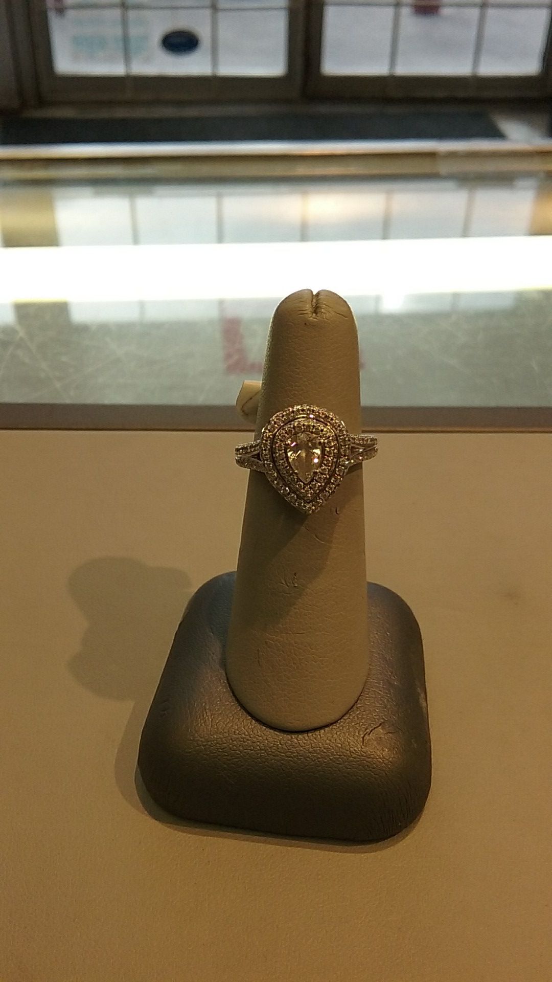 Lady's ring