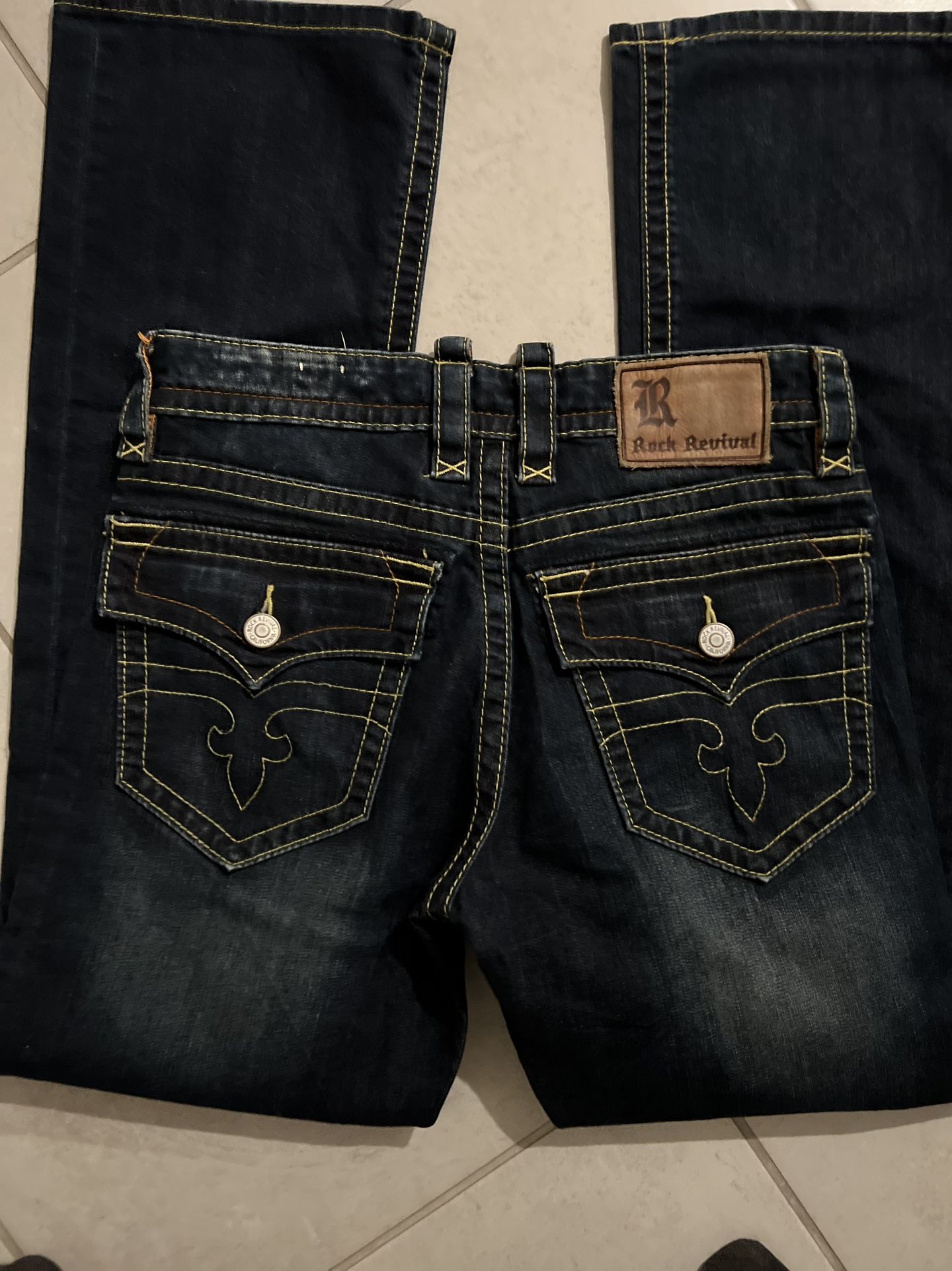 Men’s Size 32x32 Rock Revival Jeans- Boot Cut- Very Good Condition