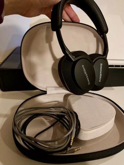 Bowers & Wilkins PX7S2e  (Anthracite Black) - Like New