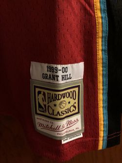Men's Mitchell & Ness Grant Hill Red Detroit Pistons 1999-00 Hardwood  Classics Swingman Jersey