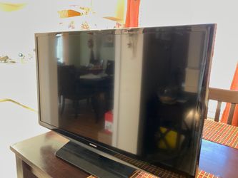 Samsung 27” TV  - MAKE OFFER