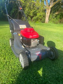 Honda HRX 217 Self Propelled Lawn Mower