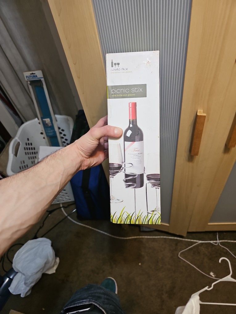 Picnic Wine Bottle And Glass Holder