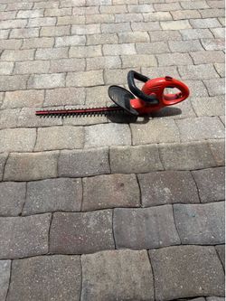 22” Hedge Trimmer Black&Decker