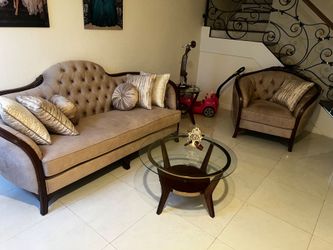 Living room set with tables
