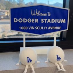 Welcome Dodger Sign And Two LA baseball Figurines 