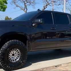 Kmc 445 Beadlock Black / Ring 17x9 6x139.7 -12 Offset With Toyo M/T 35x12.50R17 Tires🔥🔥🔥