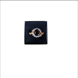 Size 8.25 Vintage Gold Toned Garnet Bling Ring