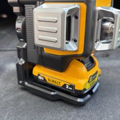 Level 360 Dewalt 
