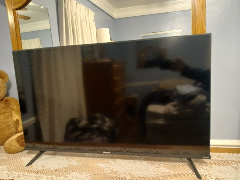 32" Hisense Roku TV