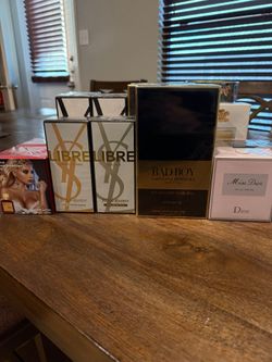 Perfumes , hombre y mujer $60