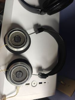 Grado SR325 headphones