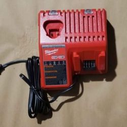 New Genuine Milwaukee M12 M18 18V Battery CHARGER 48-59-1812 Lithium 12 18 Volt.