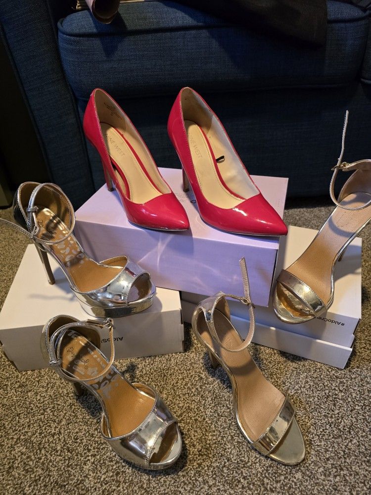 👠👡 Steal the spotlight with these chic heels!