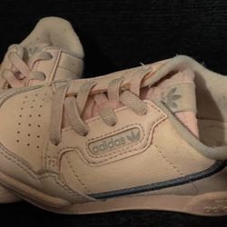 Toddler shoes 