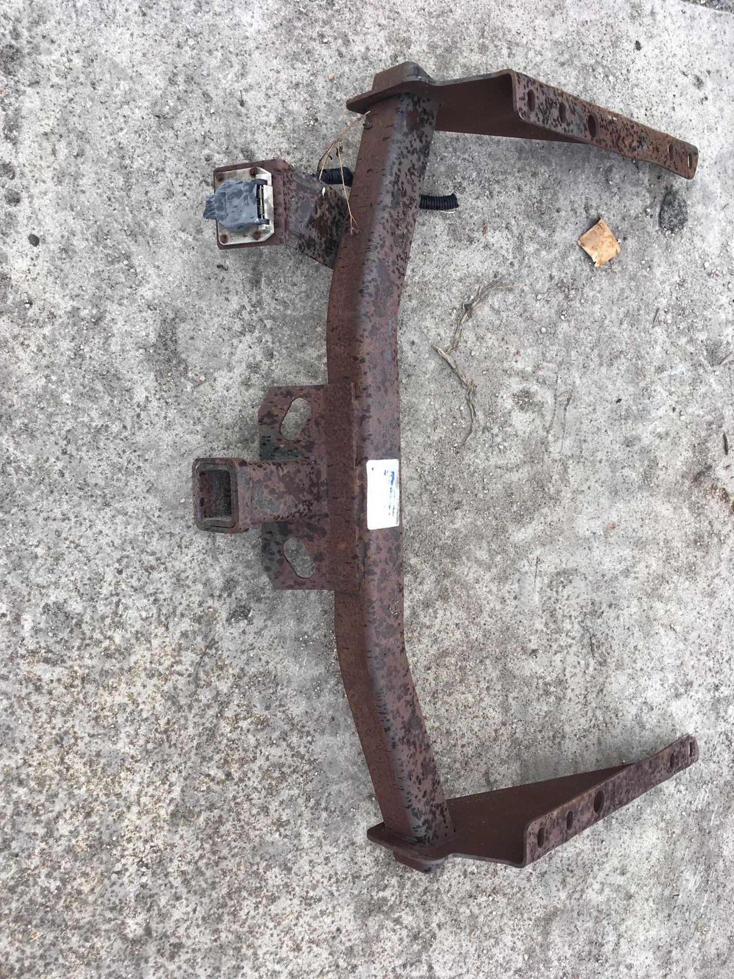 Ford Pu. Towing bracket