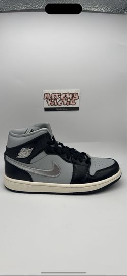 Jordan 1 Mid SE Black Metallic Silver (Women’s)