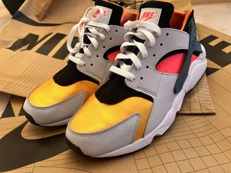 Brand New Nike huarache “run Nyc” Size 12