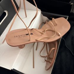 Strappy Lace Up Block Heel Sandals Beige Women's Size 7