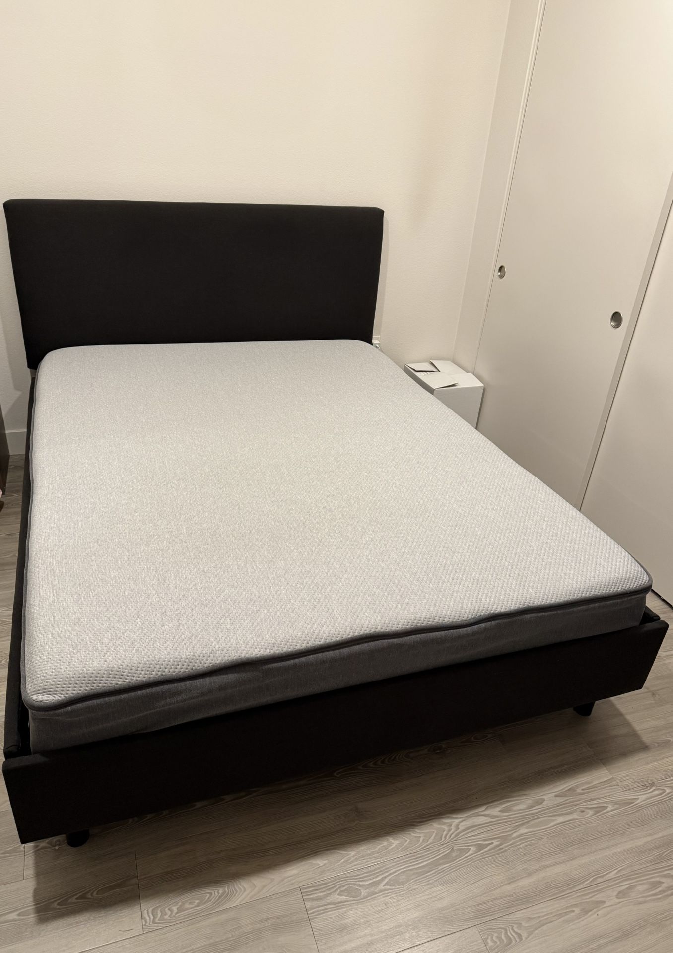 Queen Casper Bed + Frame