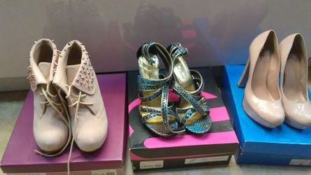 Women size 6 👠 heels