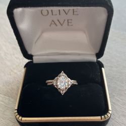 Olive Avenue Vintage Wedding Set