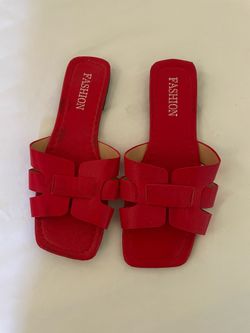 Red sandal size 8