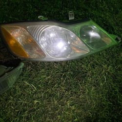 Toyota Avalon 01 Headlight & Fog lights 