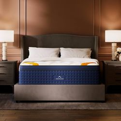 DreamCloud Premier Rest 16" King Mattress - Luxury Hybrid Memory.     Brand new mattress