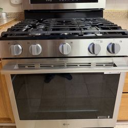 LG Gas Range 