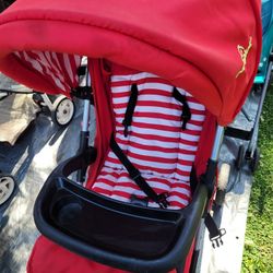 Stroller 