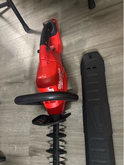 Milwaukee M18 Fuel Hedge Trimmer