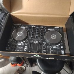 Roland Dj202 