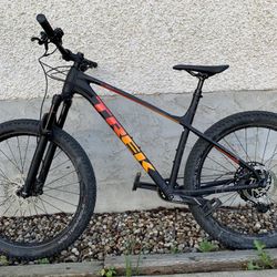 2021 Trek Roscoe 8