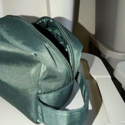 Sephora Collection Green Nylon Cosmetic Bag / Travel Pouch