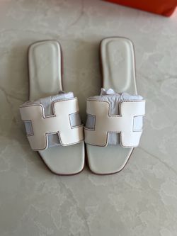 Hermès Oran Sandals Blanc White Leather | Women’s Size 37 (US 6.5-7) | Brand New