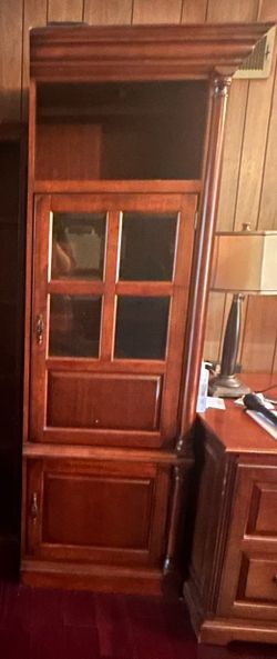 Free Office Shelf With Glass Door