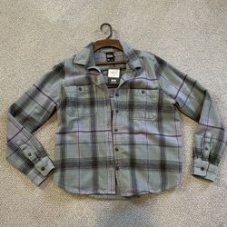 Mountain Hardware Women’s Shirt