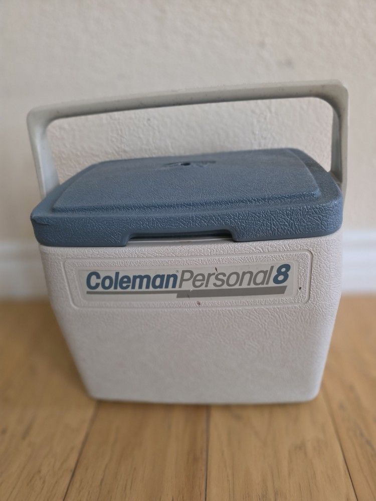 Coleman Personsl 8 Travel Lunch Cooler (10.5" Wide 9.5" Tall).