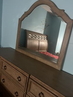 Queen Bedroom Set