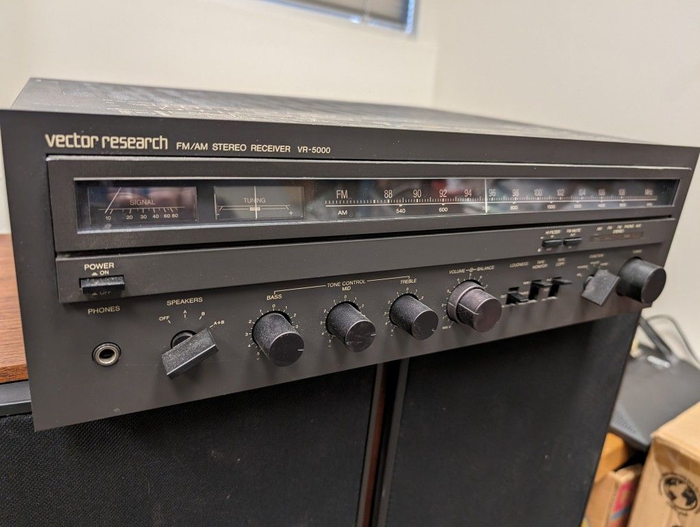 Vintage Vector Research VR-5000 AM/FM Stereo Receiver 
