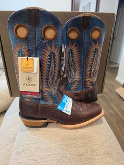 New Ariat Boots Size 7.5D ,  7D,